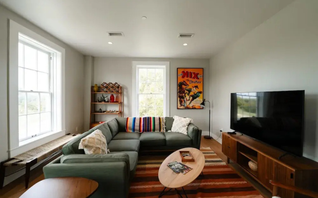 Western 1924 Luxury Lofts