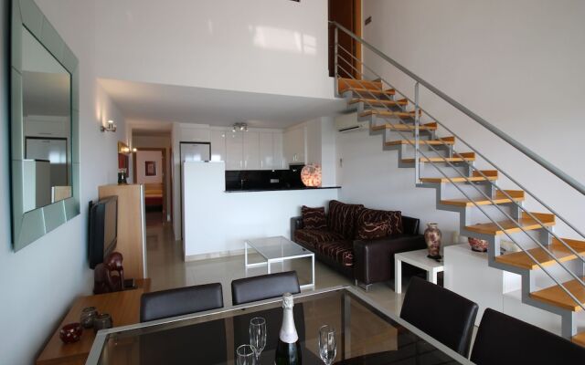 Spacious Apartment in Empuriabrava with Terrace