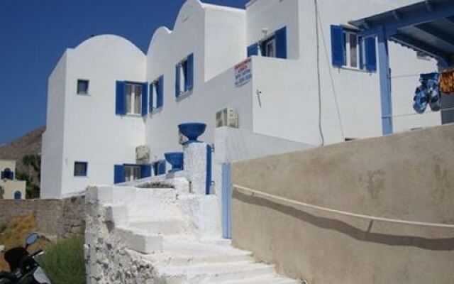 Marousi Rooms