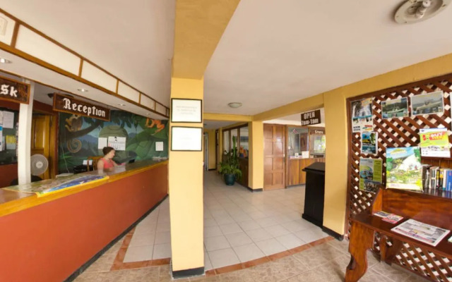 Copacabana Hotel and Suites