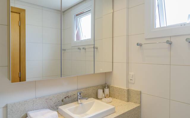 Maravilhoso apartamento de 2 quartos com ótima localização