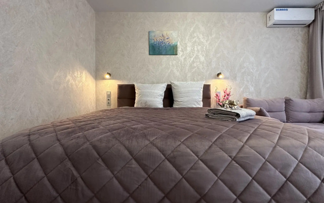 Апартаменты на площади Сенная 1