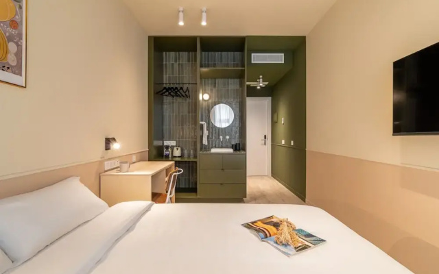 Florida Suites By Olala Homes
