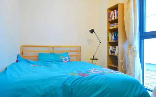 Modern 3 Bedroom Apartment on Dalston Square