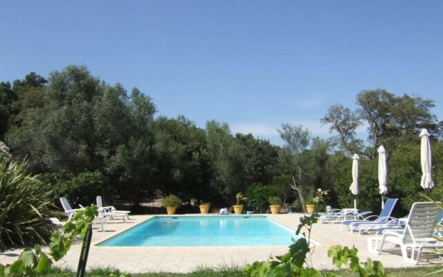 House With 3 Bedrooms in Porto-vecchio, With Pool Access, Enclosed Gar