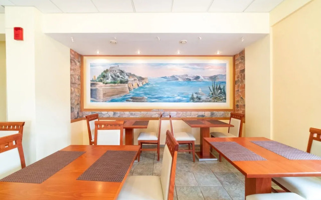 Athina Hotel
