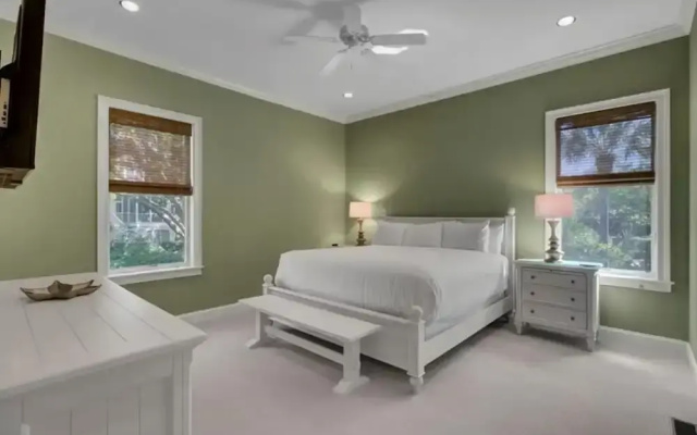 Beachwood East 5 by Wild Dunes With Amenities