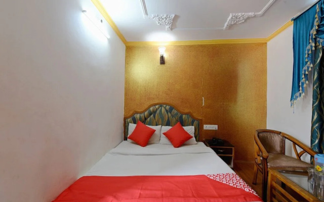 The Paramount Inn by OYO Rooms