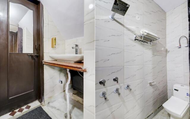 OYO 91483 Hotel Amazing House