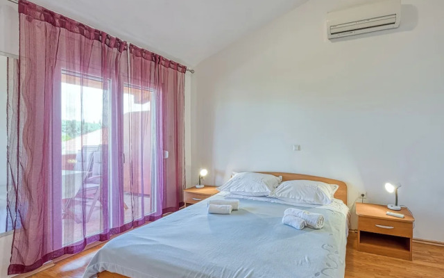 Seaview Apartment in Pasman A1