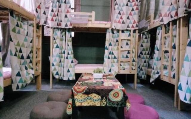 Wuhan Qiaohe Youth Hostel