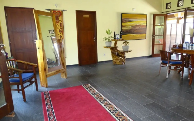 Bale Solah Lombok Holiday Resort