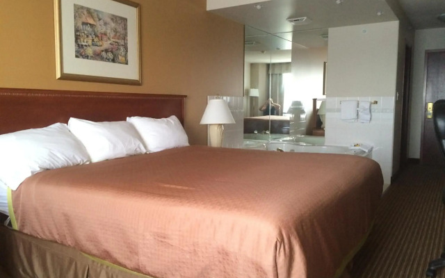 Foxwood Inn & Suites