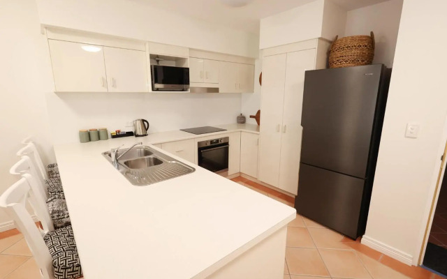 White Crest Apartments