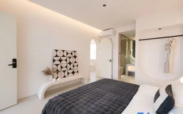 Yuqi·Banshan Homestay (Dali Ancient City South Gate)