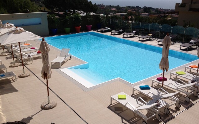 Andris Hotel