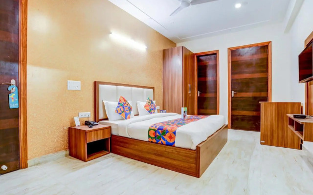 FabHotel Golf Course Sapphire