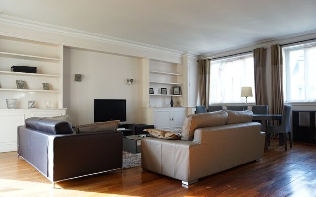 Etoile - 2 pièces - 104 m² - Paris 8
