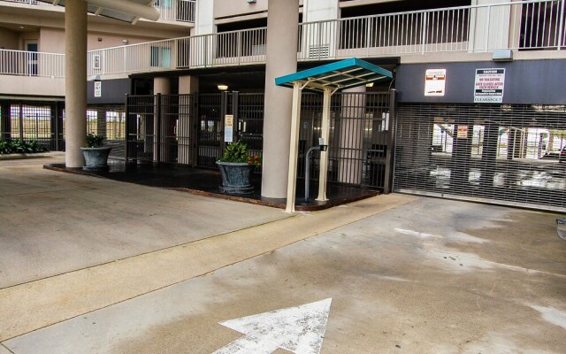 Sea Breeze 1002 Penthouse