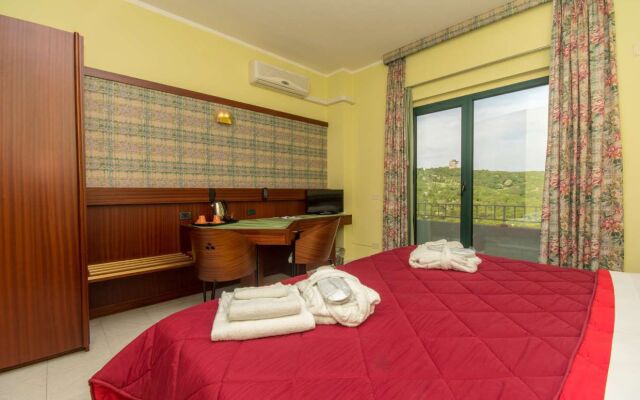 New Petit Hotel