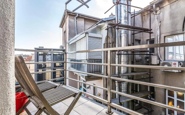 Modern City-Centre Penthouse with Spectacular Views / 135sqm