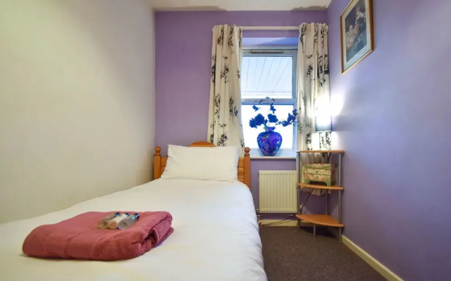 Large 3 Bed Sleep 6 Central MK