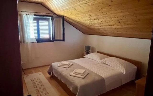 Apartments by the sea Zavalatica, Korcula - 9137