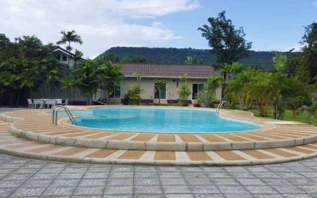 Palm Lodge Resort