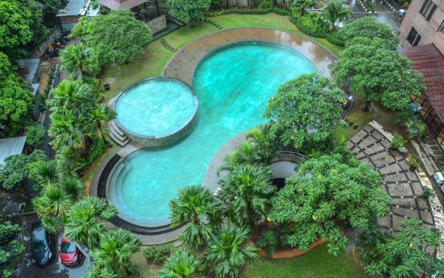 Homey And Relax Studio Apartment At Cervino Village Residence