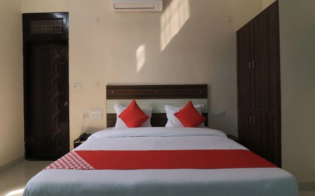 Deepak Hotel And Restaurant by OYO Rooms