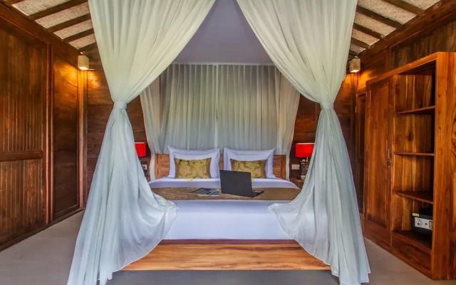 TUJUH Angel by GenuineHost