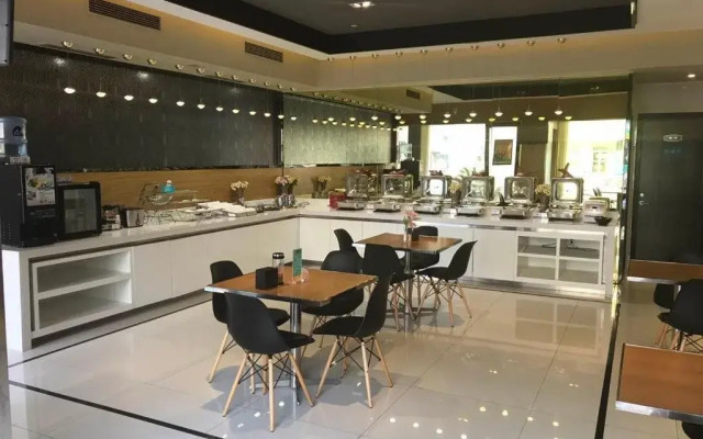 Jinjiang Inn Tianjin Binhai New District North Center Road