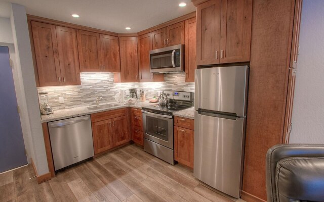 Heavenly Daze 1 Bedroom Condo by Redawning