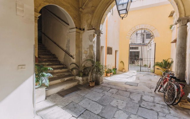 Real Umberto Apartments by WonderfuI Italy