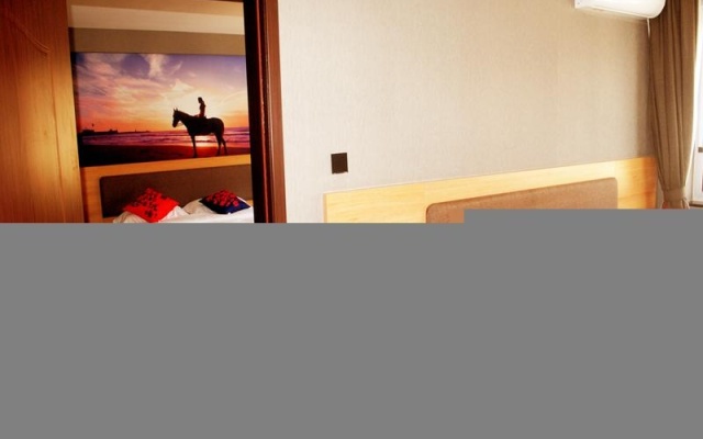 Jun Hotel Hebei Zhangjiakou Huailai County Donghuayuan High Speed Railway Station – Guest Rooms – Zhangjiakou