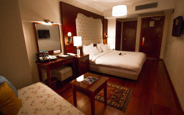 Hotel Turin Palace