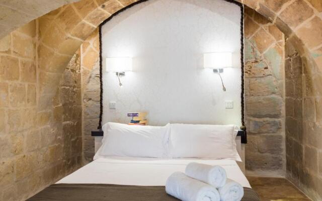 1 Bedroom Heritage Apartment