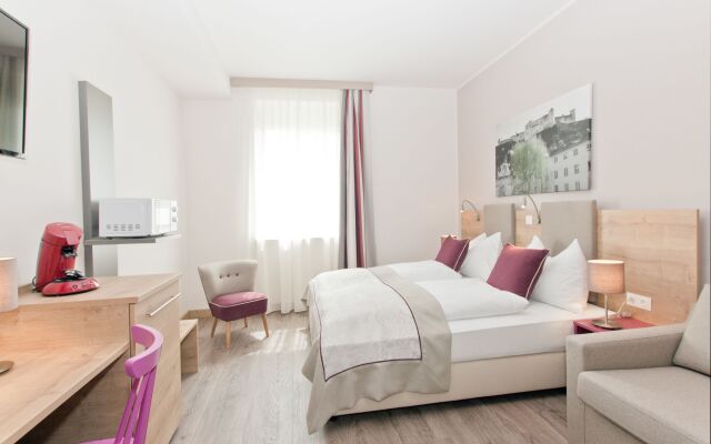 Hotel Max 70