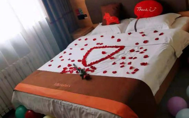 Junyi chain hotel (Qihe Yangguang Road store)