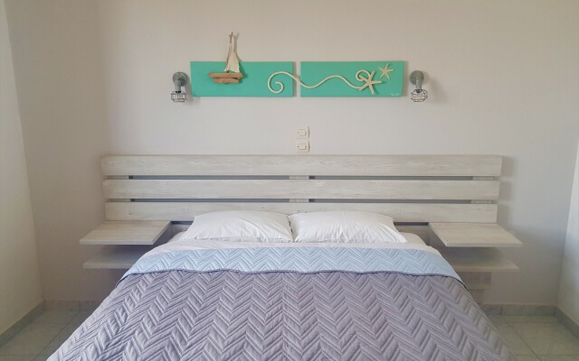 Petros Studios & Suites