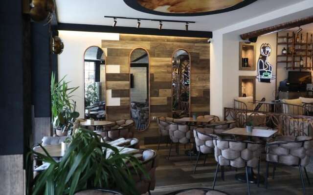 Bruti Hotel