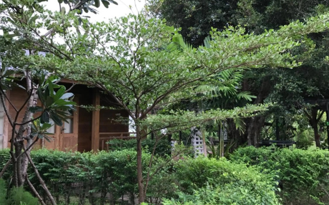 RedDoorz Sripiamsuk Resort Bangkok