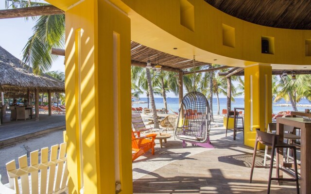 Blue Bay Beach Apartments