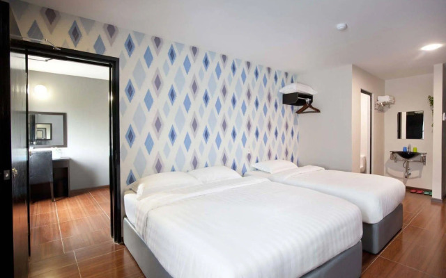 OYO 383 V3 Hotel Nusajaya