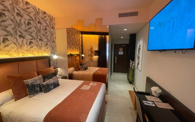 ON ALETA ROOM designed for adults