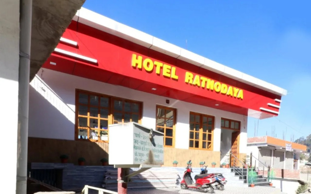 OYO 26832 Hotel Ratnodaya