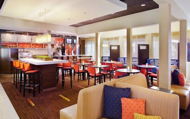 Courtyard by Marriott Fresno