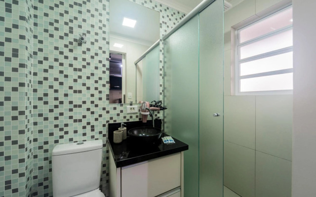 Lindo Apartamento frente para praia, Wi-Fi, estacionamento gratuito