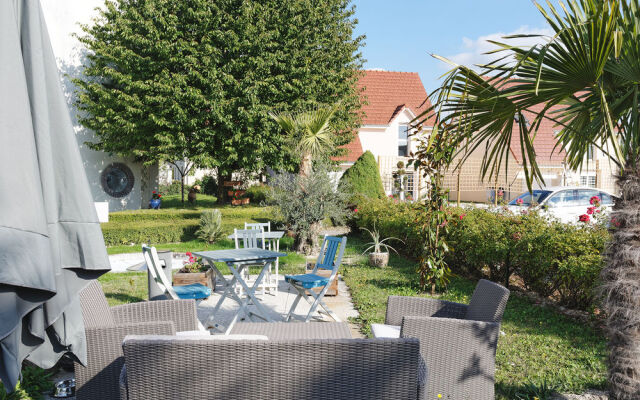 Hotel Le Chantereigne