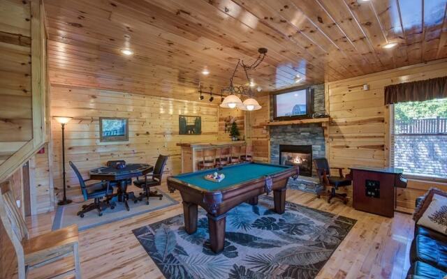 Smoky Ridge View - Three Bedroom Cabin